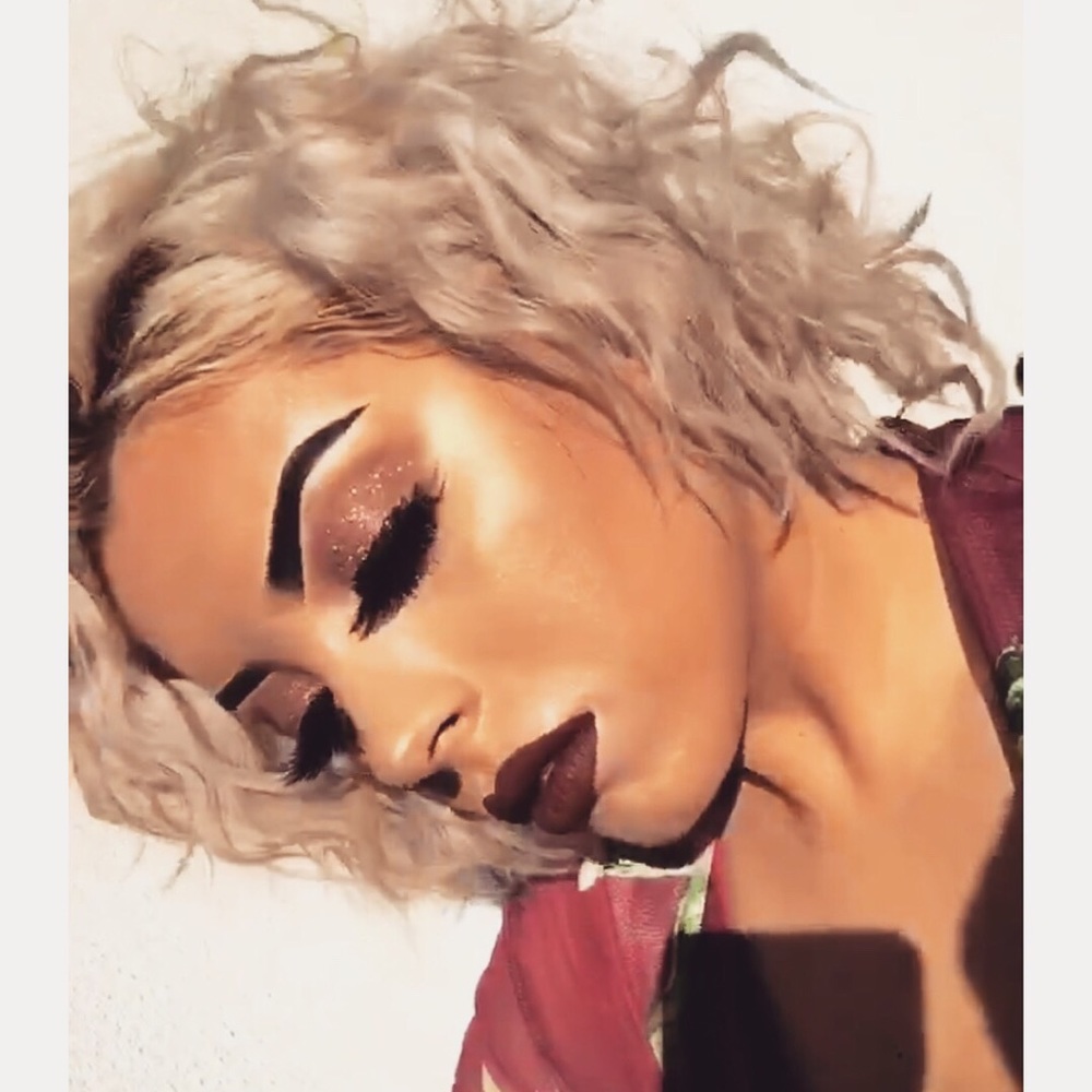 Meet your Posher, Sarina